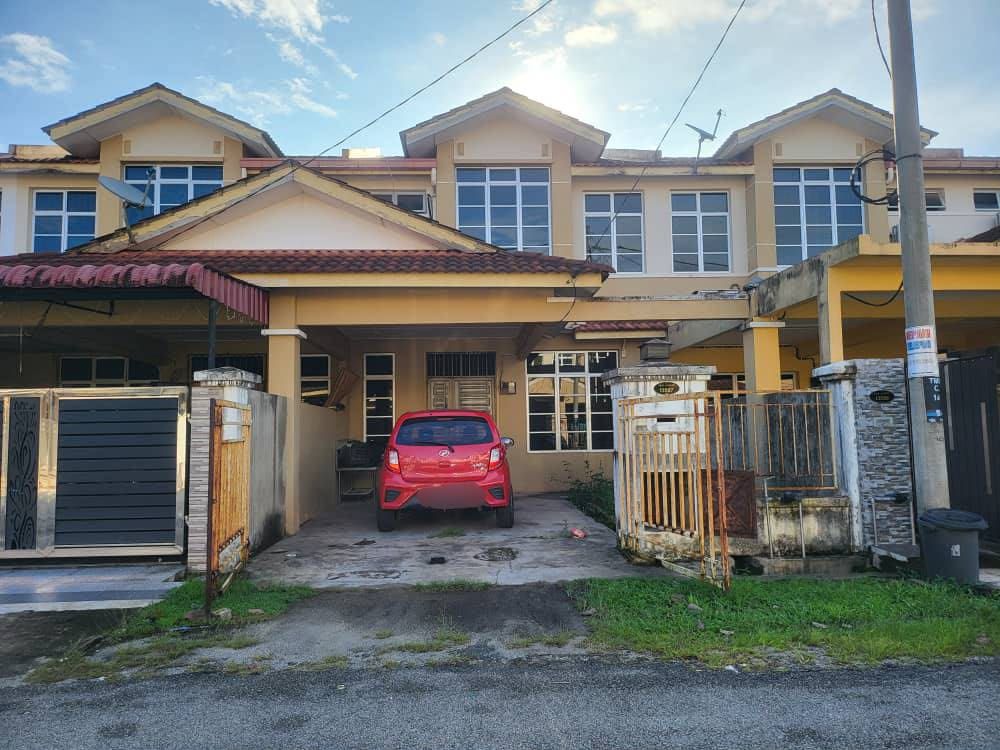 Teres 2 Tingkat Taman Desa Solehah